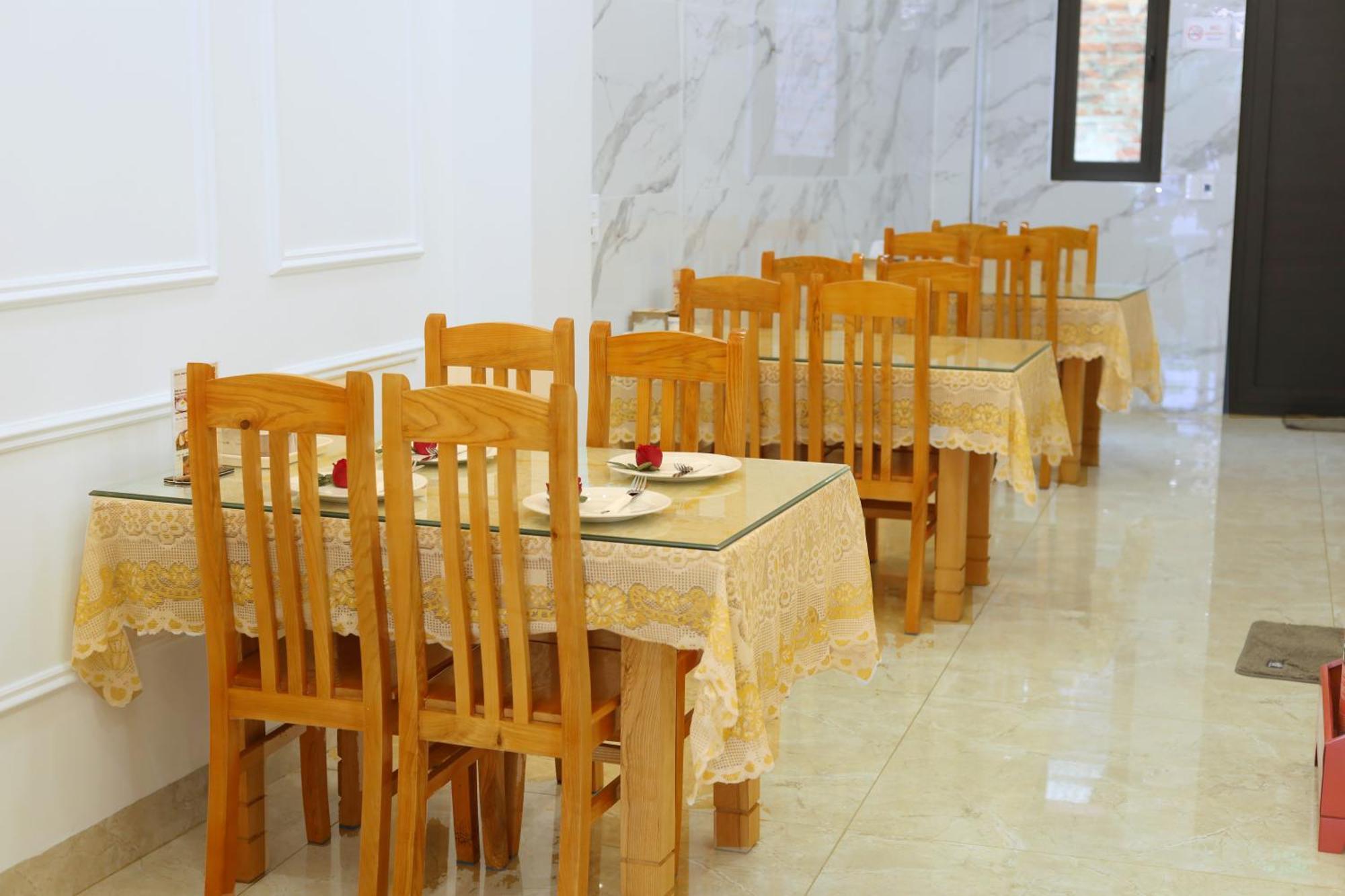Chemi Noi Bai Airport Hotel & Travel Hanoi Exteriör bild